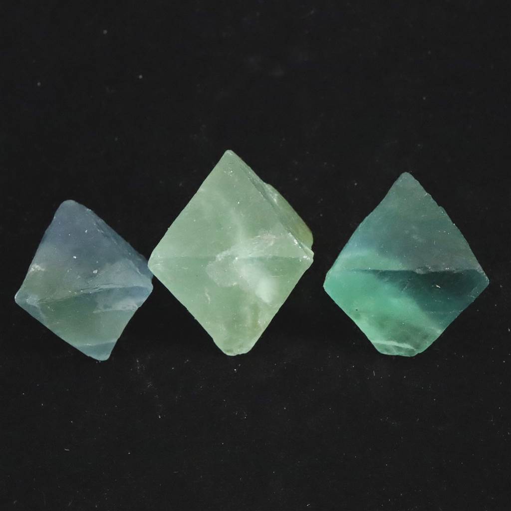 フローライト 蛍石 8面体 結晶 原石 3個セット 79.5g (ID:26292
