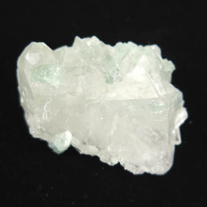 グリーントルマリン入り水晶 原石 クラスター　19.65g (ID:35383)