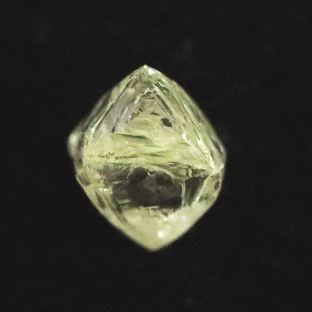 だいやの原石 天然ダイヤモンド 原石 ラフ ルース Yellow 八面体 ソーヤブル 0.48ct