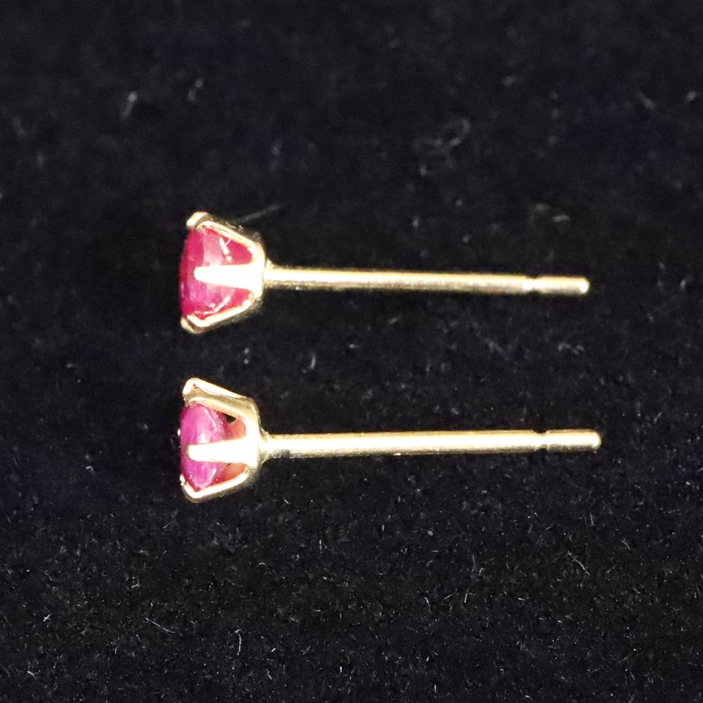 ミャンマー産 ルビー 3mmラウンドカット ピアス K18YG 0.44g (ID:61228