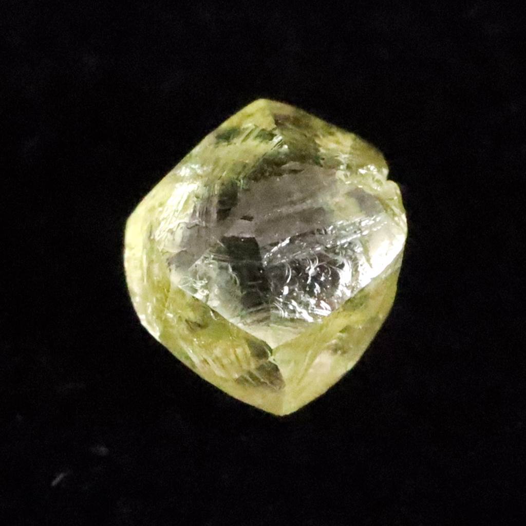 天然ダイヤモンド 原石 ラフ ルース Yellow 八面体 ソーヤブル 0.47ct