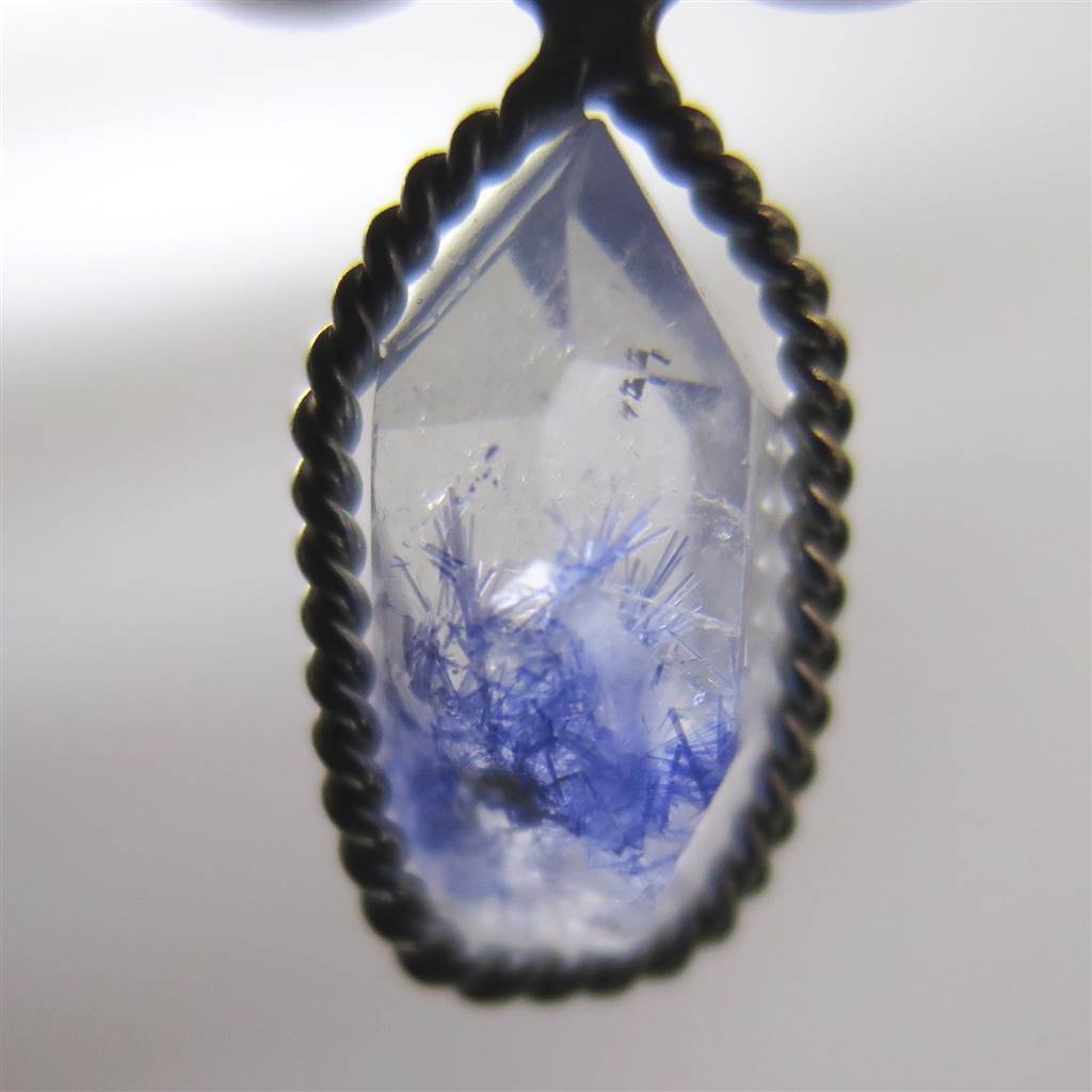 デュモルチェライトインクォーツ AAA ペンダントトップ 1.11g (ID