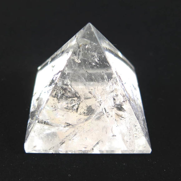 ブラジル産 レムリアンシード 水晶 45mmピラミッド  レインボー 91.6g  (ID:91790)