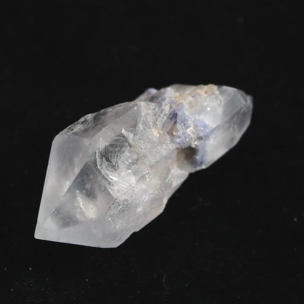 デュモルチェライト入り水晶 原石 2.4g (ID:98564) | 榎本通商