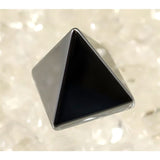 高純度 テラヘルツ鉱石 18mm ピラミッド (ID:68812) - 榎本通商