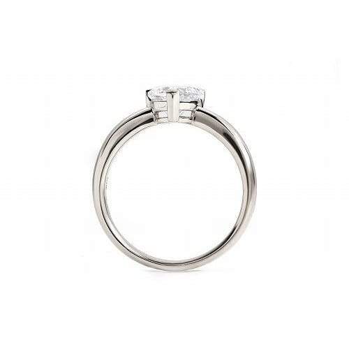 モアサナイト13.6ct